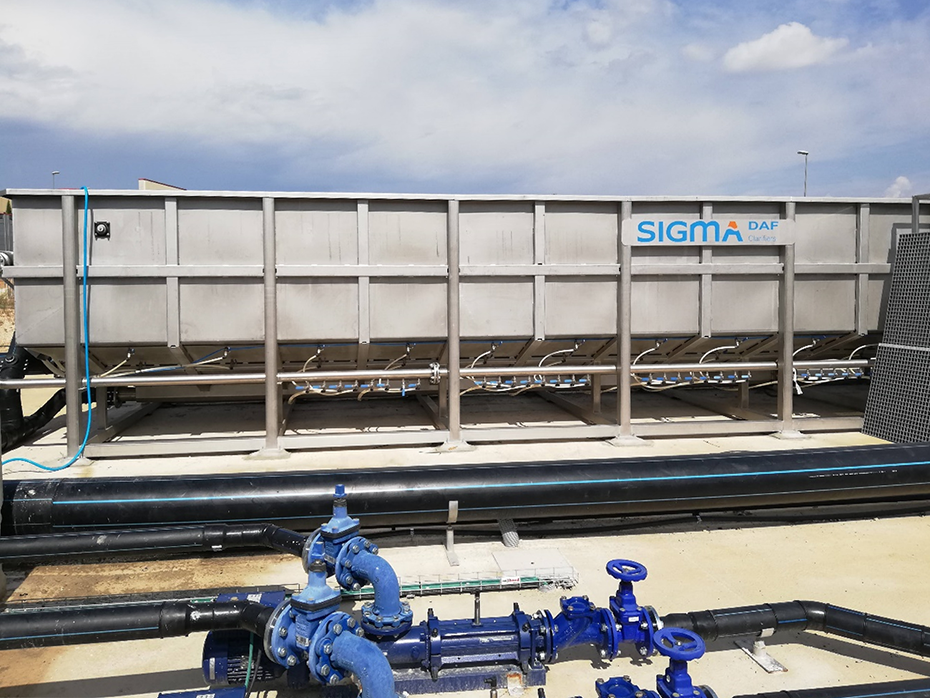 : Photo of an FBR (flotation biological reactor) treatment plant installed by SIGMA in a frozen vegetable processing industry. 