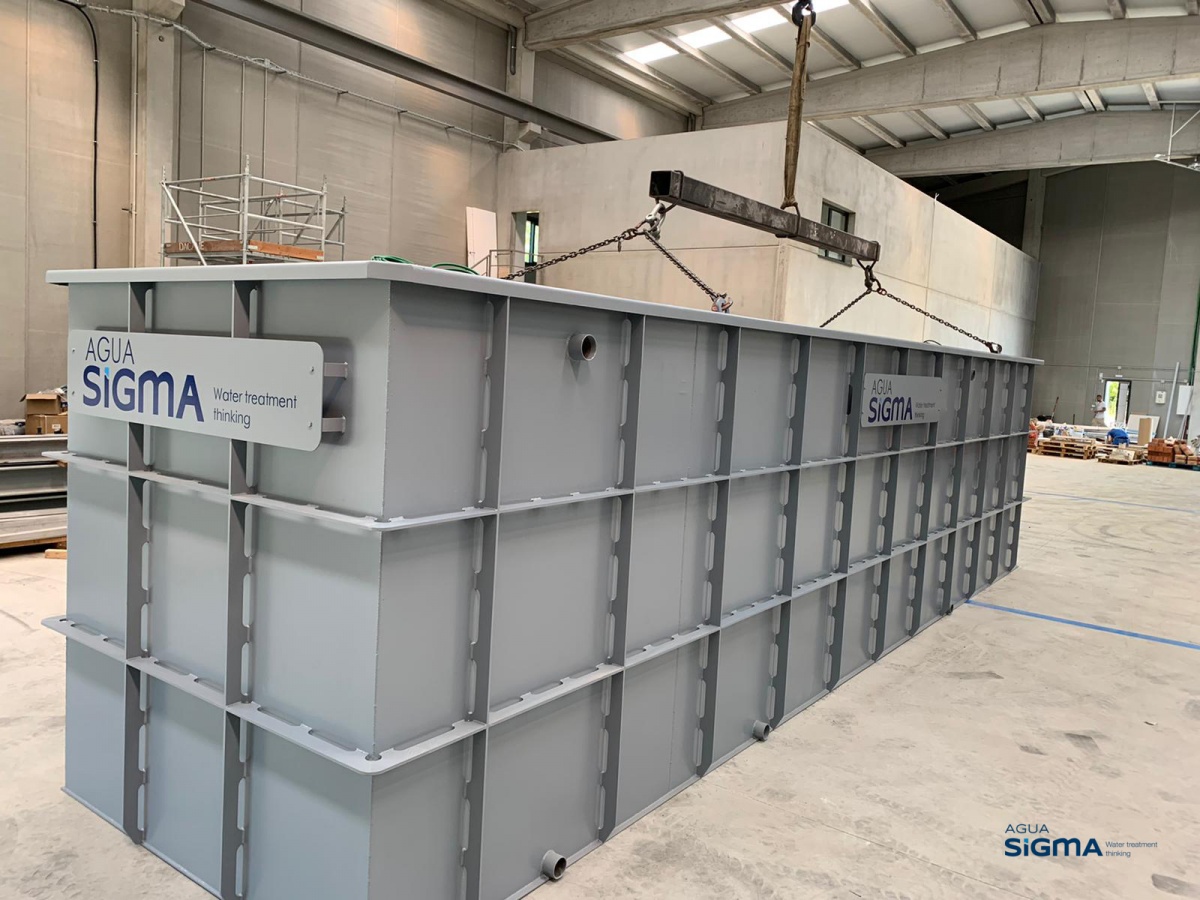 Photo of an AGUASIGMA MBR System for the wastewater treatment of more than 9m2 taken in the new SIGMA Group workshops in Cornellà de Terri, Girona.